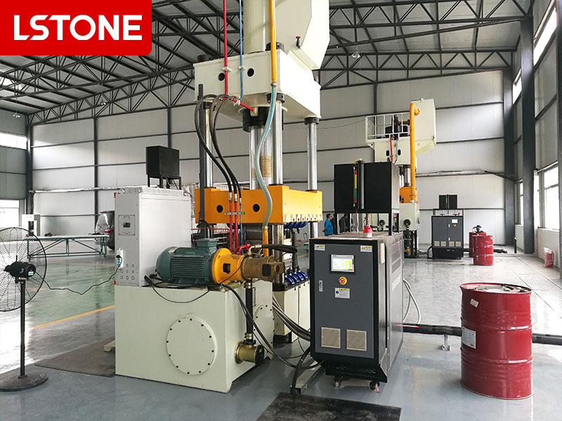 芳綸纖維復合材料防彈盾牌的制造,高溫油溫機控溫穩定